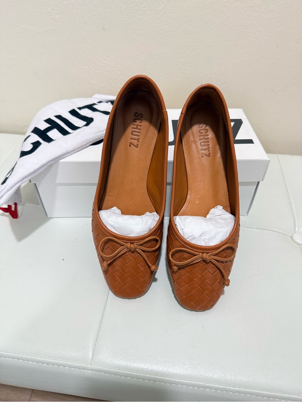 SCHUTZ Arissa Woven Leather Ballet Flats with Bow in Size 5B